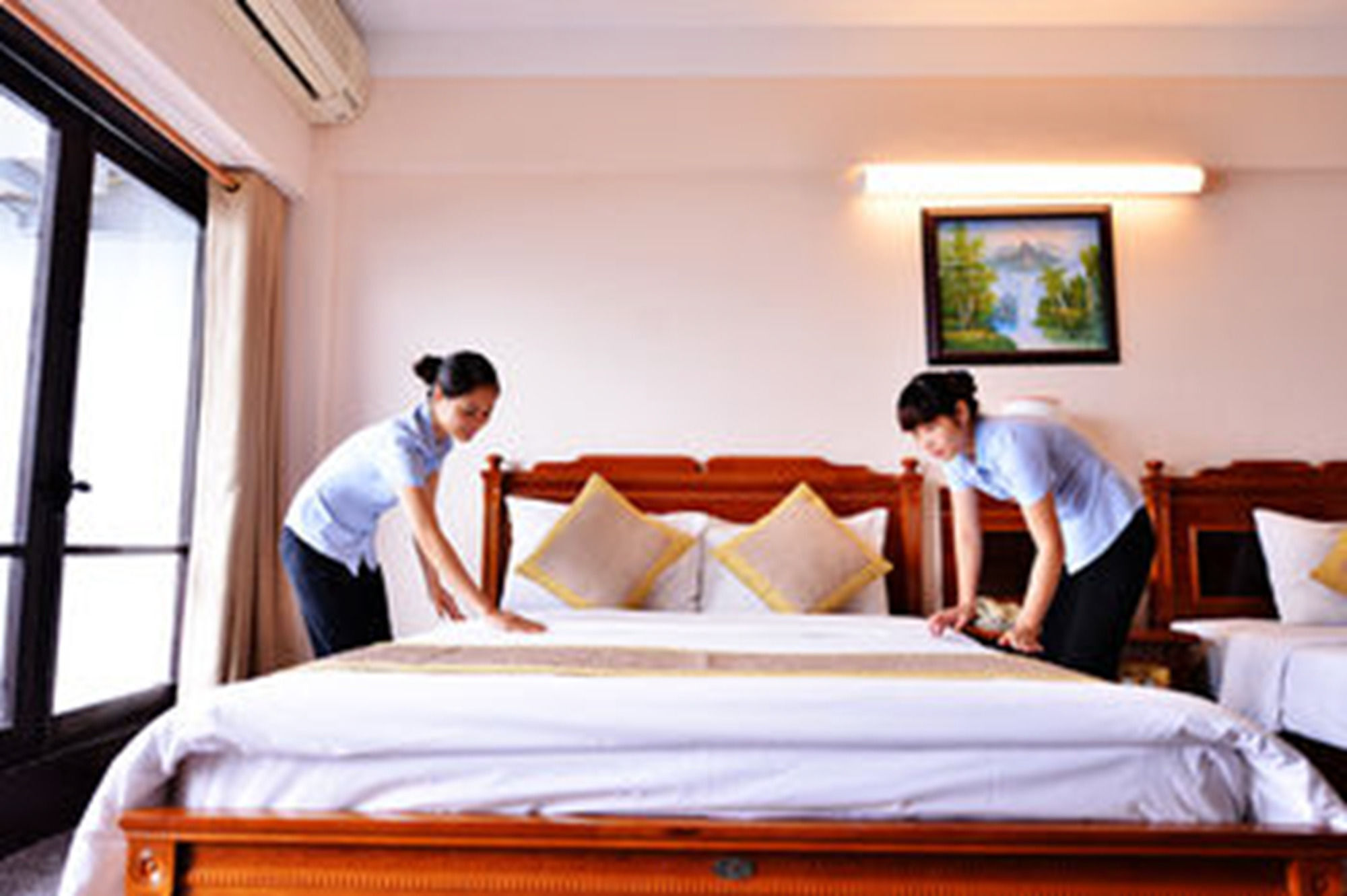 Grand Ha Long Hotel Esterno foto